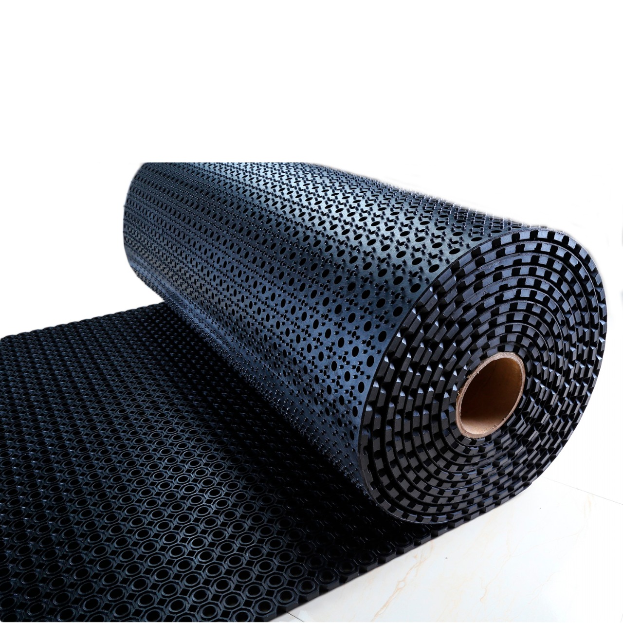Rubber ringmat op rol met densiteit van 84 kg per m³